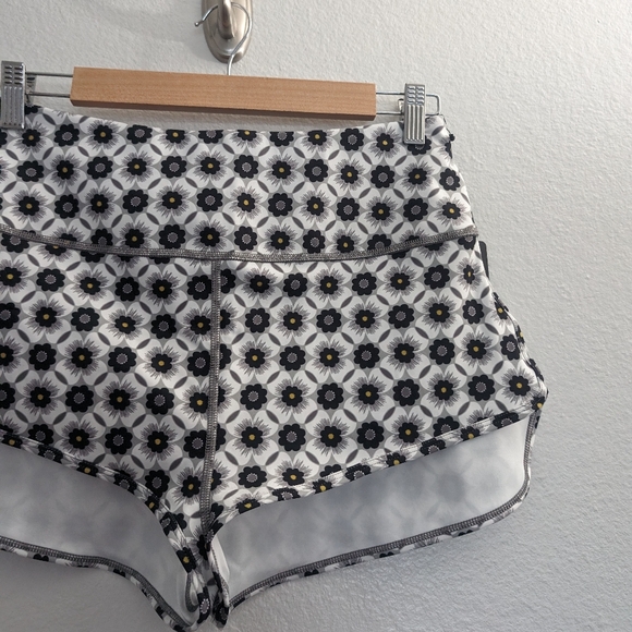 Savage x Fenty NWT Mod High Waist Hot Short - Picture 7 of 13